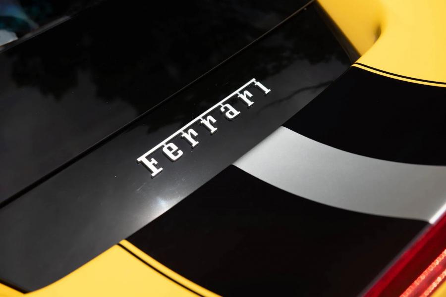 Логотип Ferrari 488 Pista 2019 года  (фото 15 из 53)
